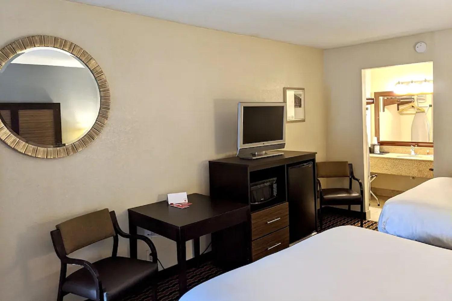 Econo Lodge Forest City Zewnętrze zdjęcie